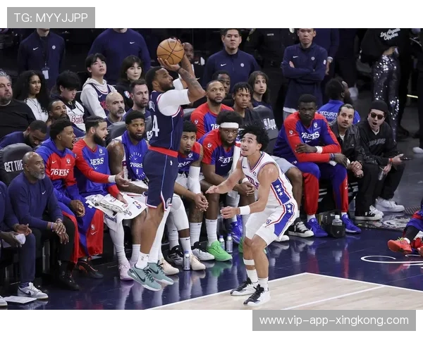 乔治手感稳定,洛杉矶顺利延续战果 乔治手感稳定,洛杉矶顺利延续战果