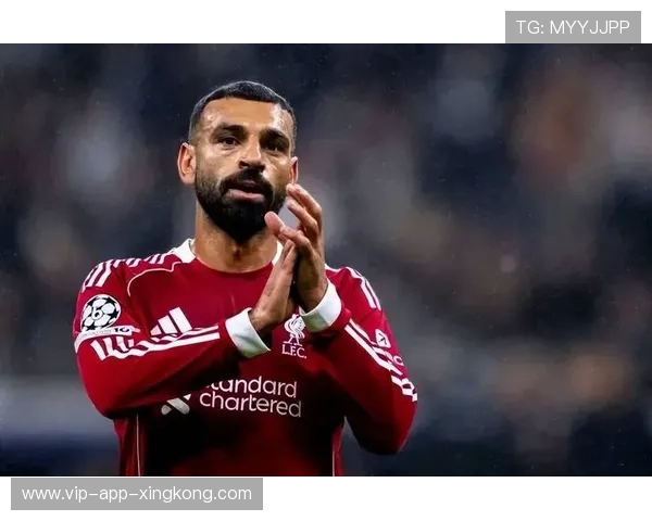 利物浦萨拉赫倒钩完成经典瞬间 利物浦萨拉赫倒钩完成经典瞬间