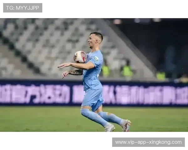 中超-塞鸟反戈法比奥梅开二度亚泰0-4国安保级希望渺茫